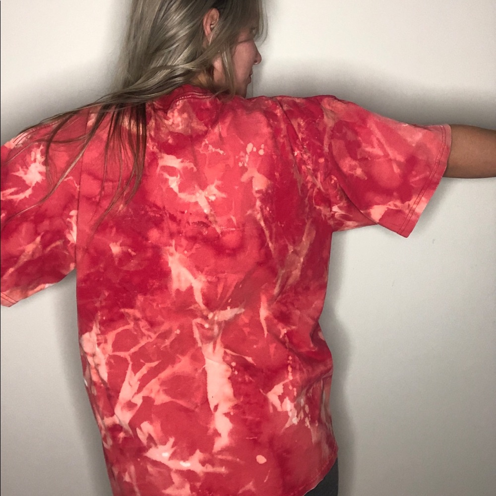 Vintage Y2K 2000’s Red Nike bleachwork graphic tee - Picture 3 of 4